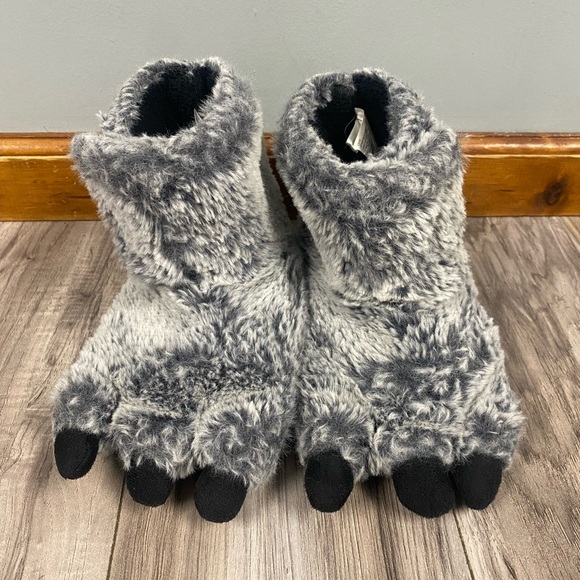 Other - Furry Bear Wolf Monster Gray Black Claw Slippers Youth Size Large 9/10 Unisex